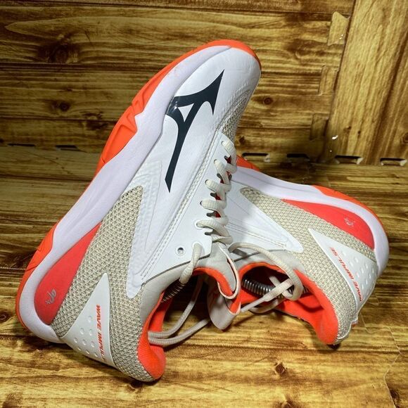 Mizuno Women's Size 7 Wave Impulse AC Tennis Shoe in Bright Coral - Picture 1 of 6